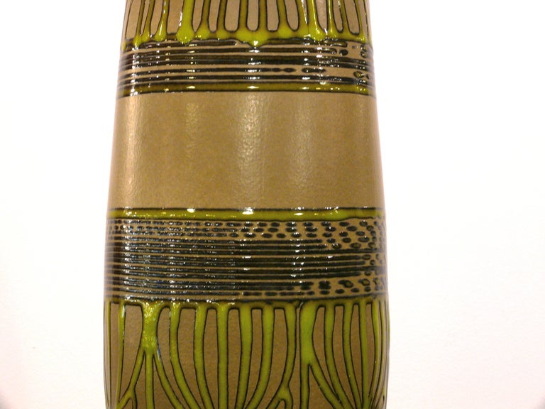 Mid-Century Modern Sascha Brastoff V3 Vase