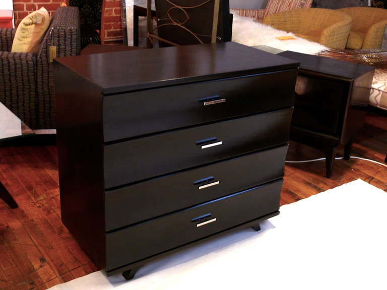 American Scalloped Front Chest of Drawers or Commode