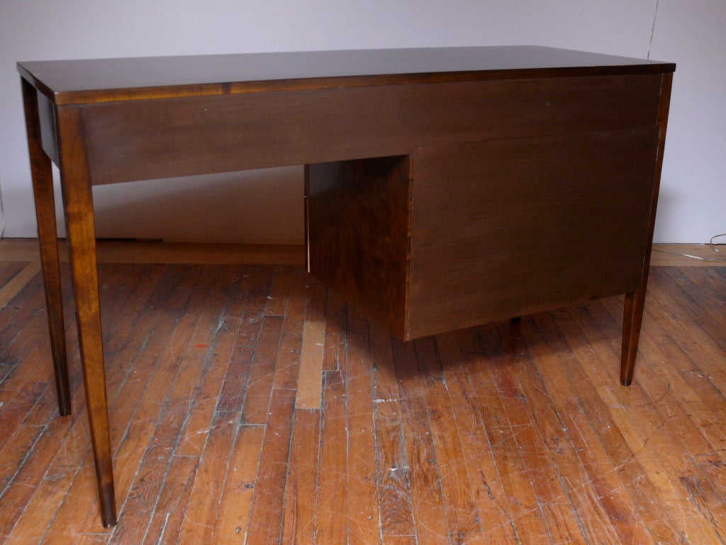 Paul McCobb Walnut Desk In Excellent Condition For Sale In New York, NY