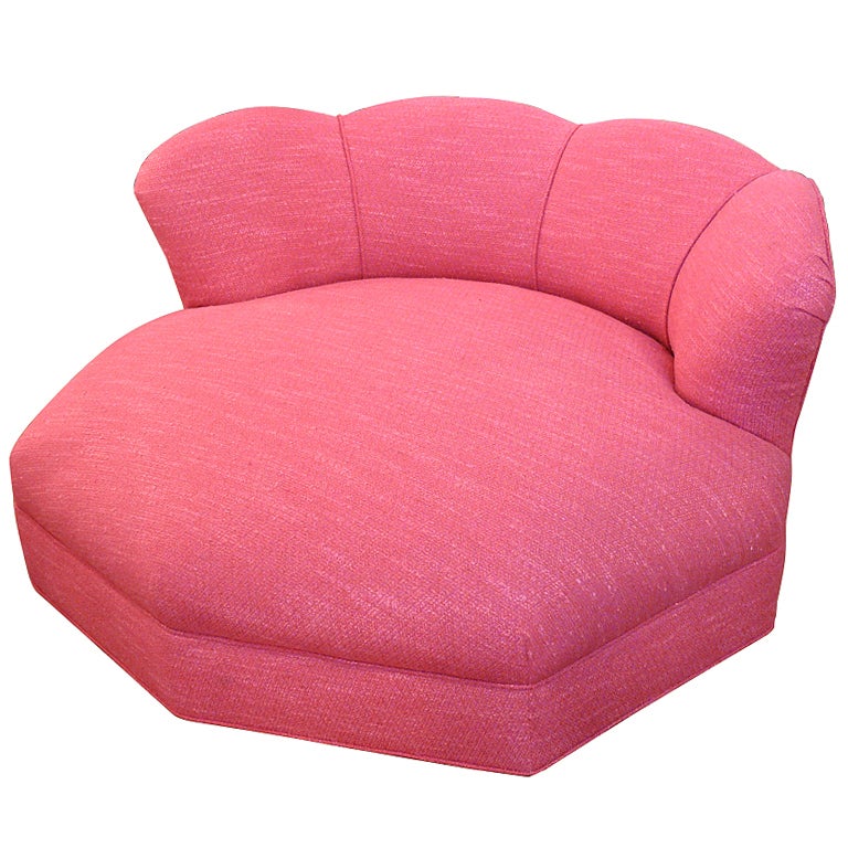Scalloped Snuggle Chair