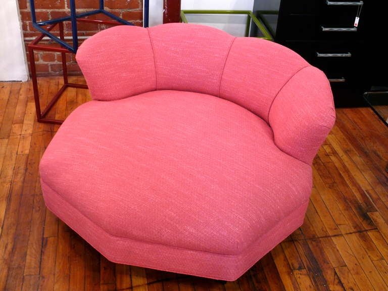 Scalloped Snuggle Chair 2
