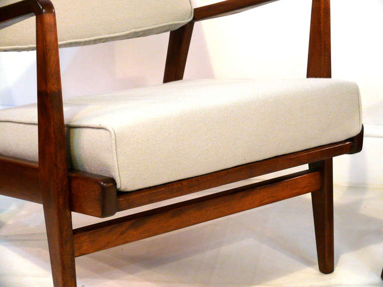 Pair of Jens Risom Walnut Armchairs In Excellent Condition In New York, NY