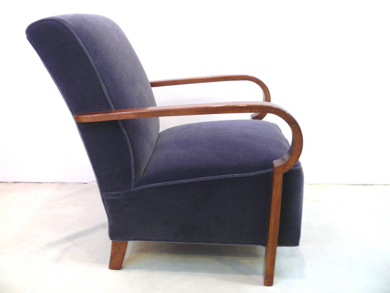 Pair of Swedish Art Deco Chairs In Excellent Condition In New York, NY