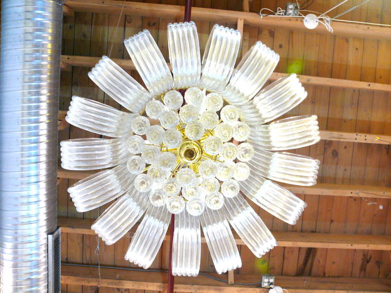 Scrolled Lucite and Brass Chandelier in the Manner of Grosfeld House In Excellent Condition For Sale In New York, NY