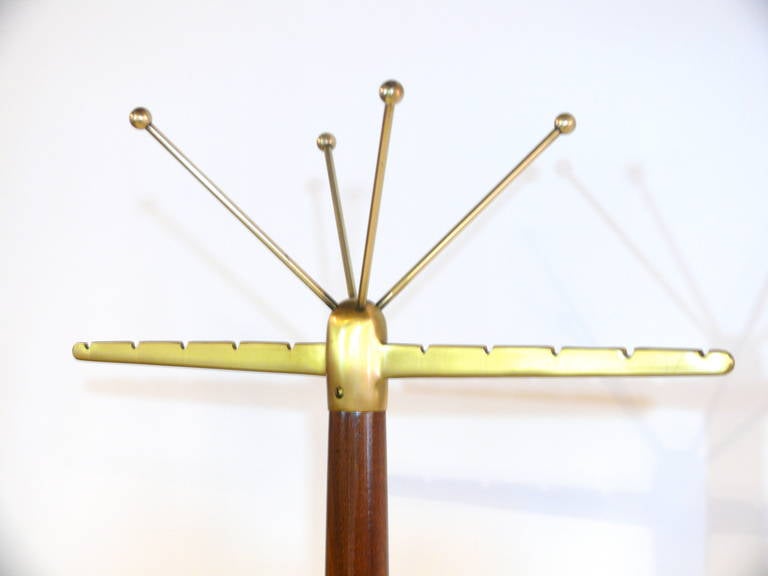 Walnut and Brass Coat Stand in the Manner of Gio Ponti For Sale 2
