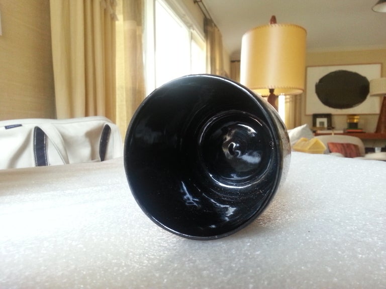 French Eggshell and Black Lacquered Vase, circa 1920 For Sale 4