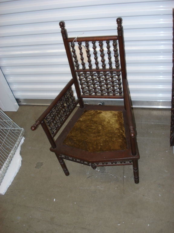 Aesthetic Movement American Elizabethan Revival Bobbin Chair in Walnut