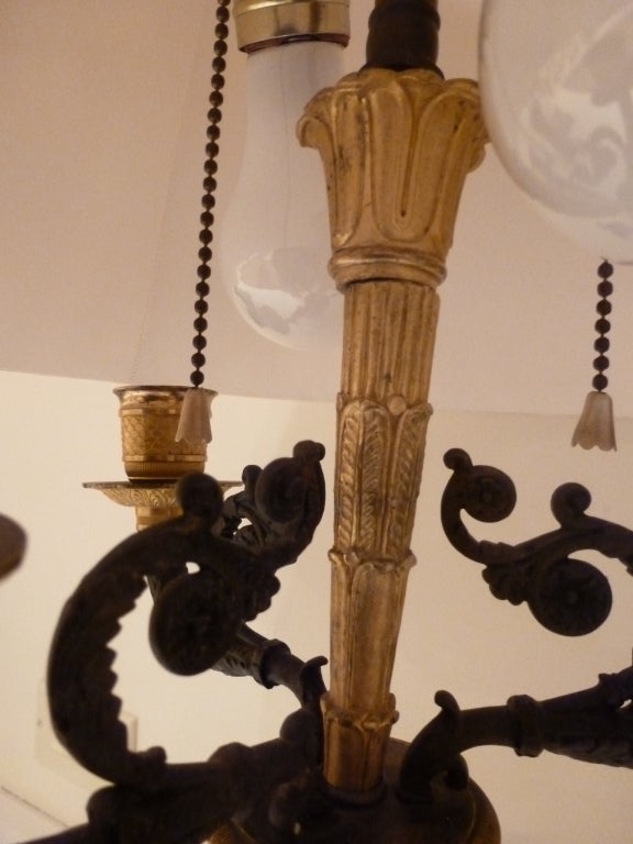 XIXe siècle Lampe candélabre Empire en bronze doré de qualité en vente