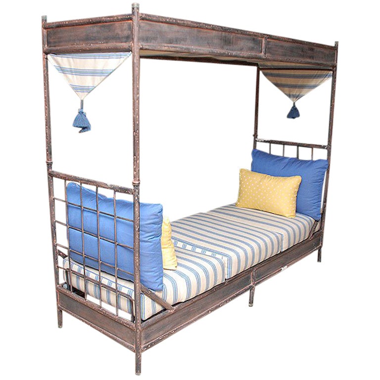 An iron daybed