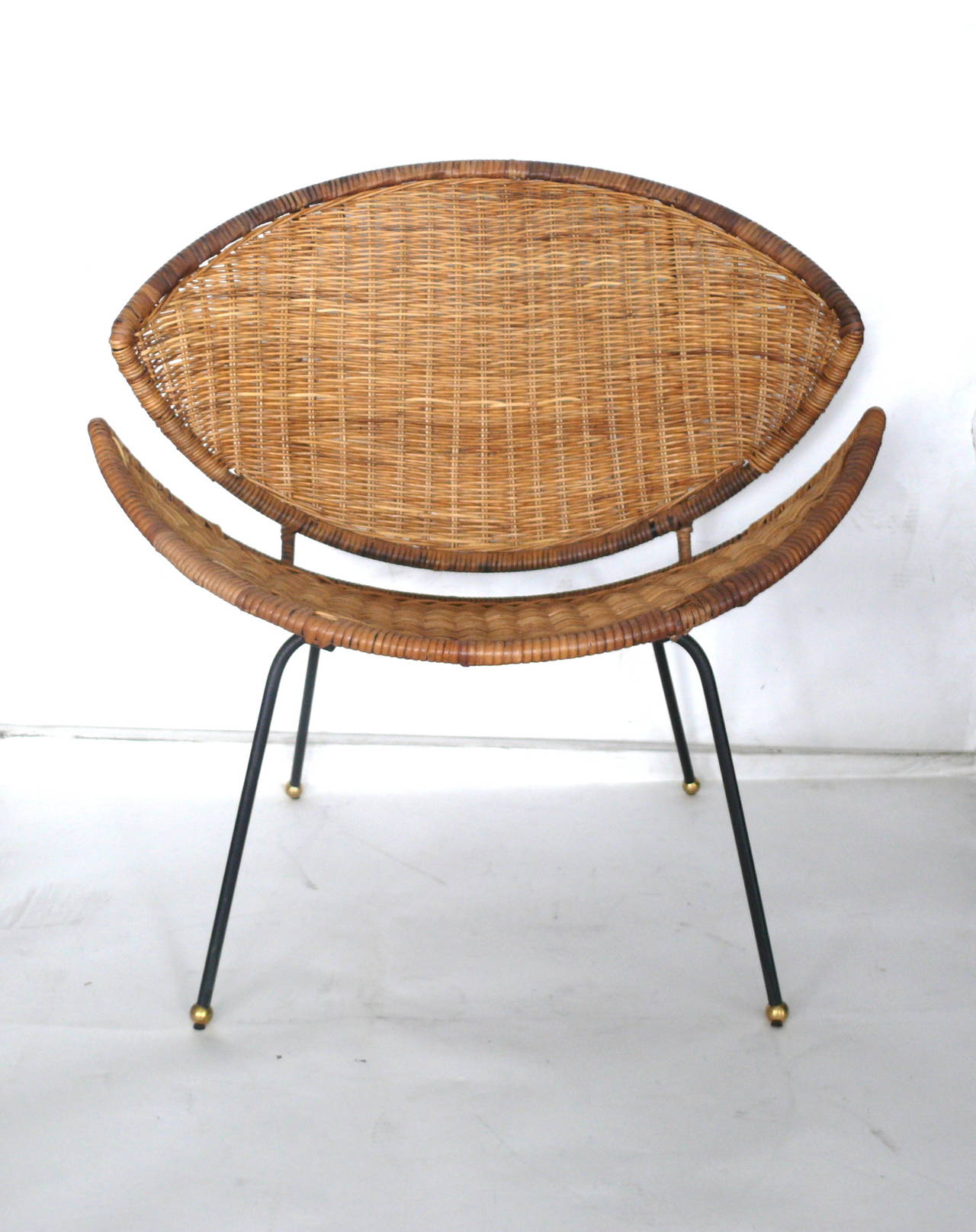 Sculptural Wicker and Rattan Clam Chairs 1