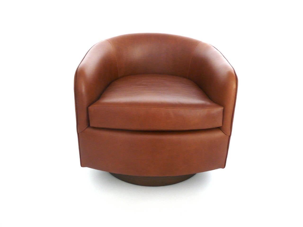 American Saddle Leather Swivel Chairs in the Style of Milo Baughman