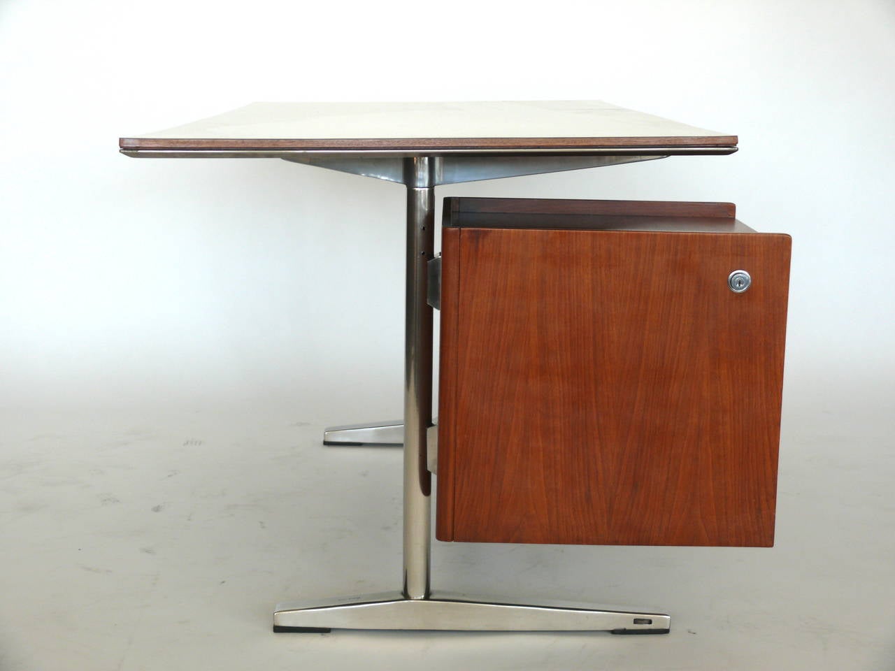 Studio Ponti Writing Desk In Excellent Condition In Beverly Hills, CA