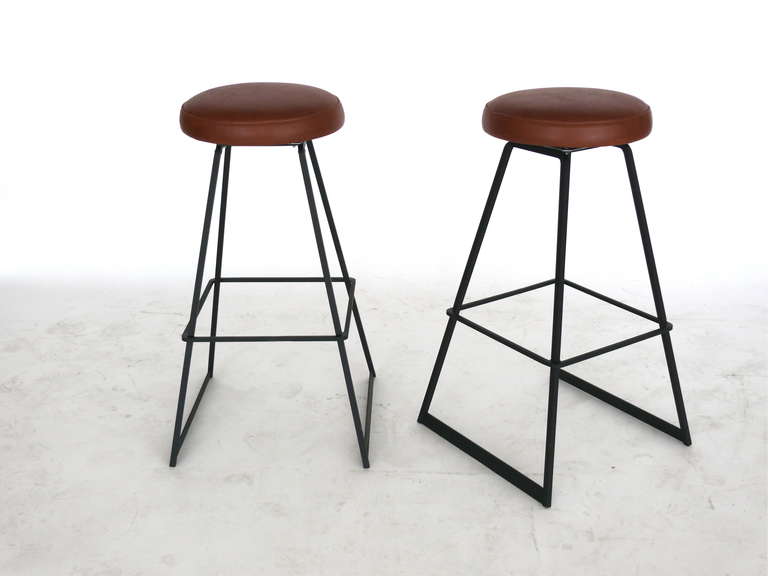 Hand-welded steel frame with leather swivel seat. 
Available in COM/COL.

Made in Los Angeles 