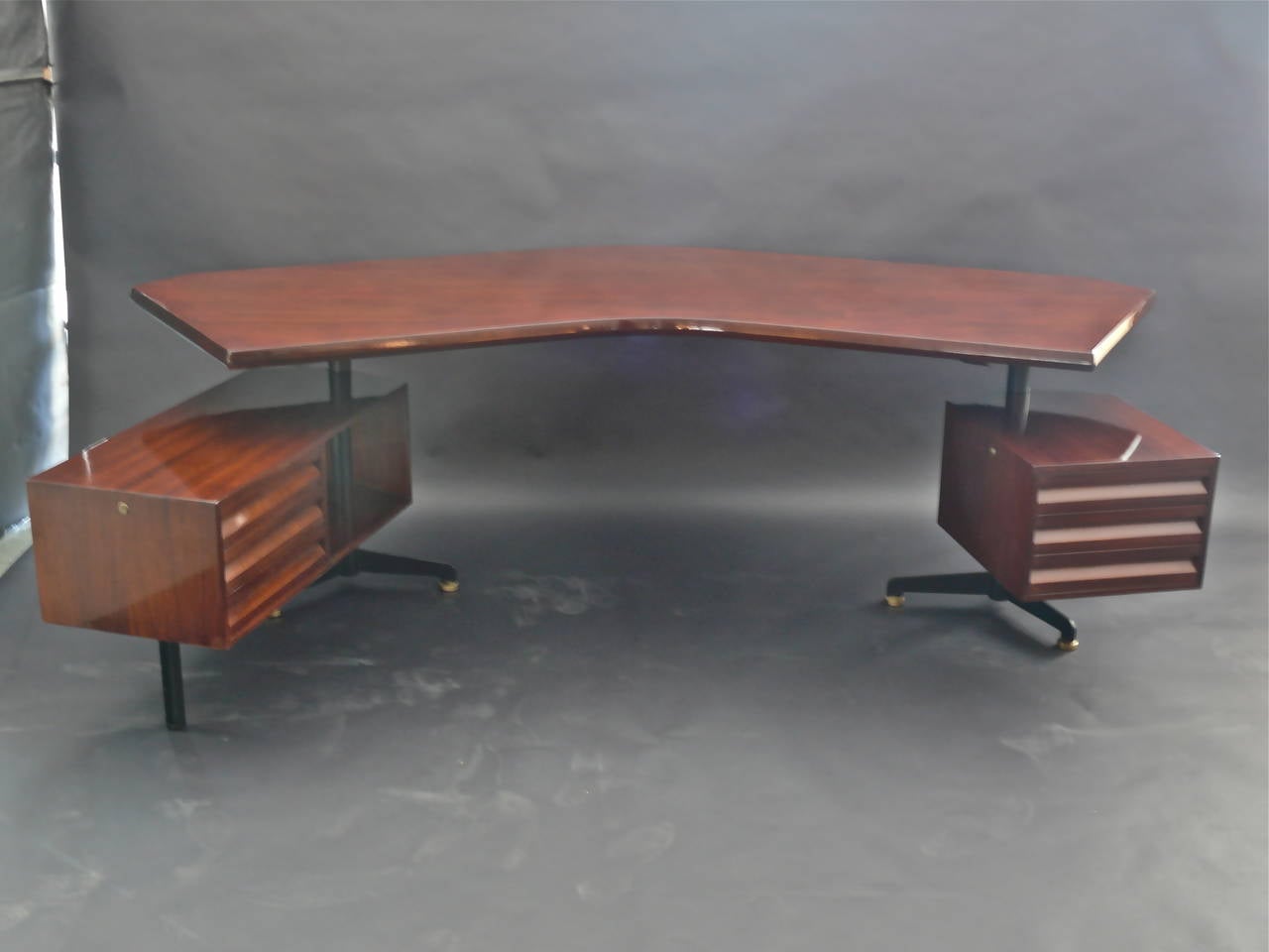 Italian Large Rosewood Desk by Osvaldo Borsani