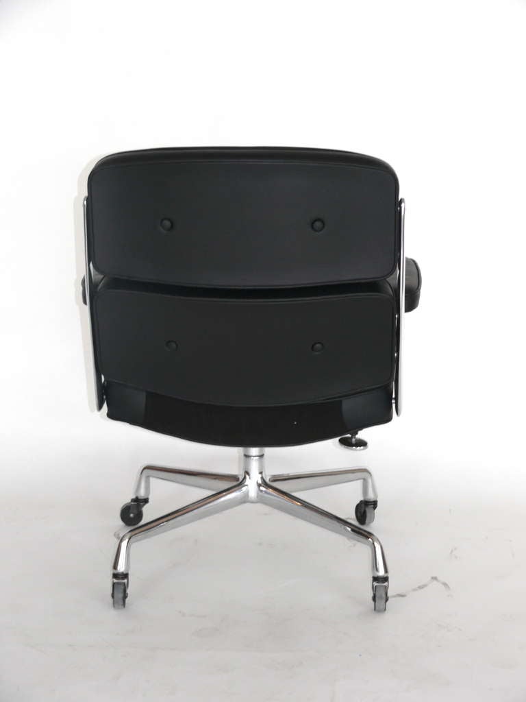 Eames Time Life Chair 2