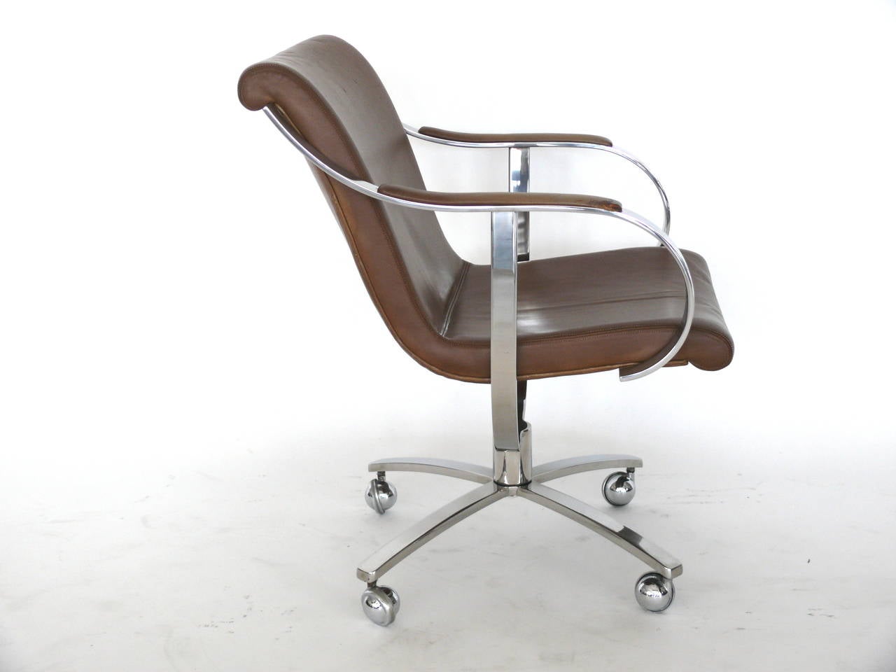 Steelcase Chair by Gardner Leaver In Good Condition In Beverly Hills, CA