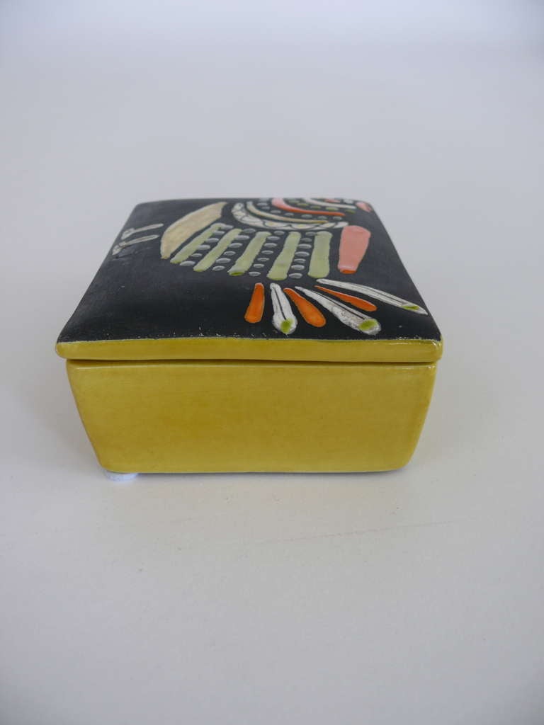 Ceramic Chicken Box by Raymor In Excellent Condition In Beverly Hills, CA