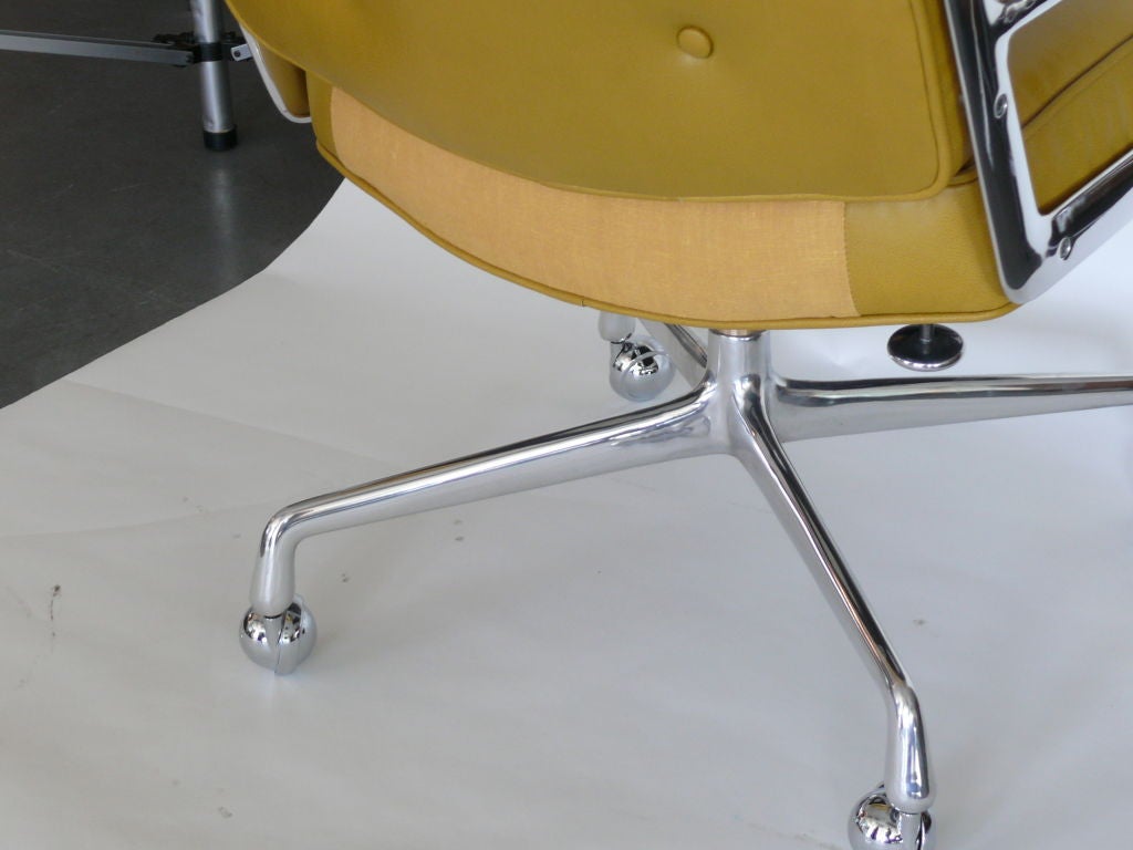 Eames Time Life Chair 2