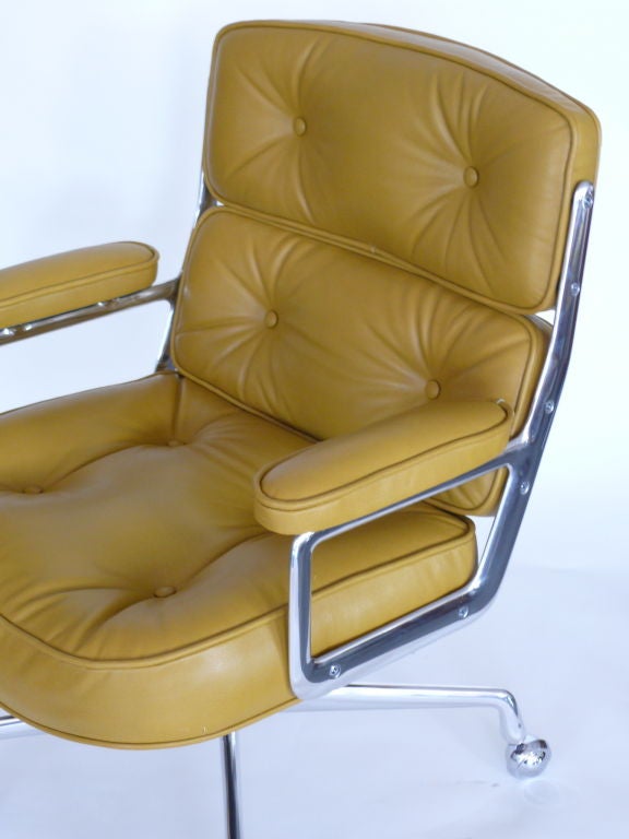 Eames Time Life Chair 4