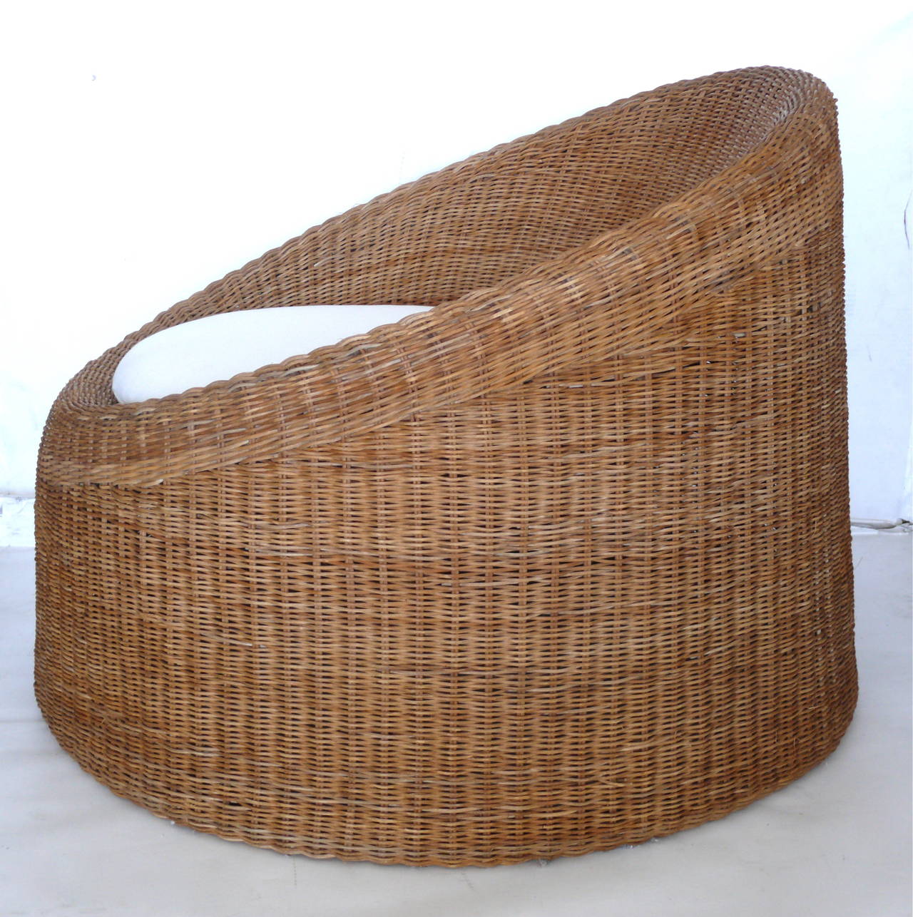 Pair of Wicker Chairs by Eero Aarnio 3