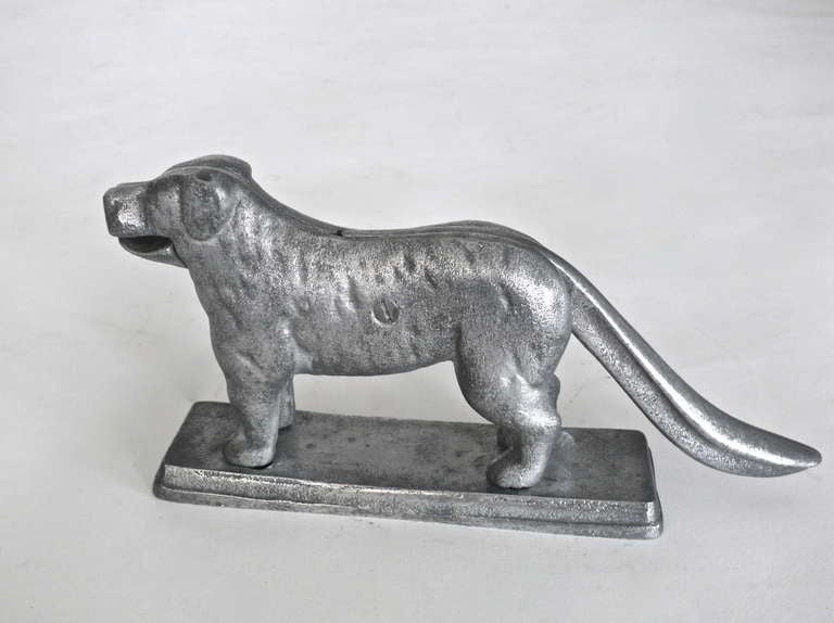 Unique cast iron labrador nutcracker. Tail lifts up to open mouth and crack a nut. Makes an excellent gift, decorative piece, or a great addition to any collection of nut crackers or smalls.