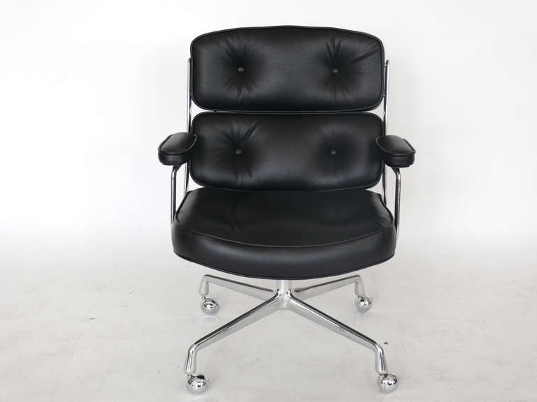 Eames Time Life Chair 2