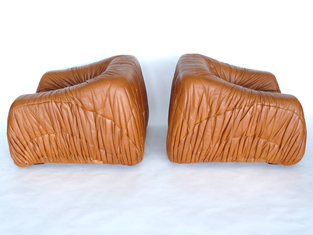 Pair of Chairs by Jonathan De Pas, Donato D'Urbino and Paolo Lomazzi In Excellent Condition In Beverly Hills, CA