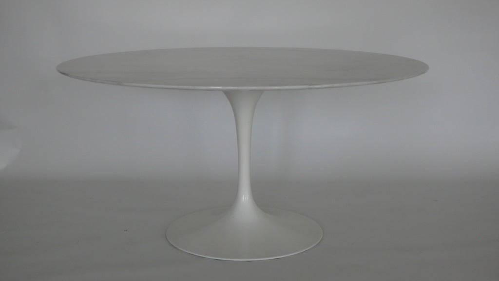 White Marble "Tulip" Table by Eero Saarinen for Knoll