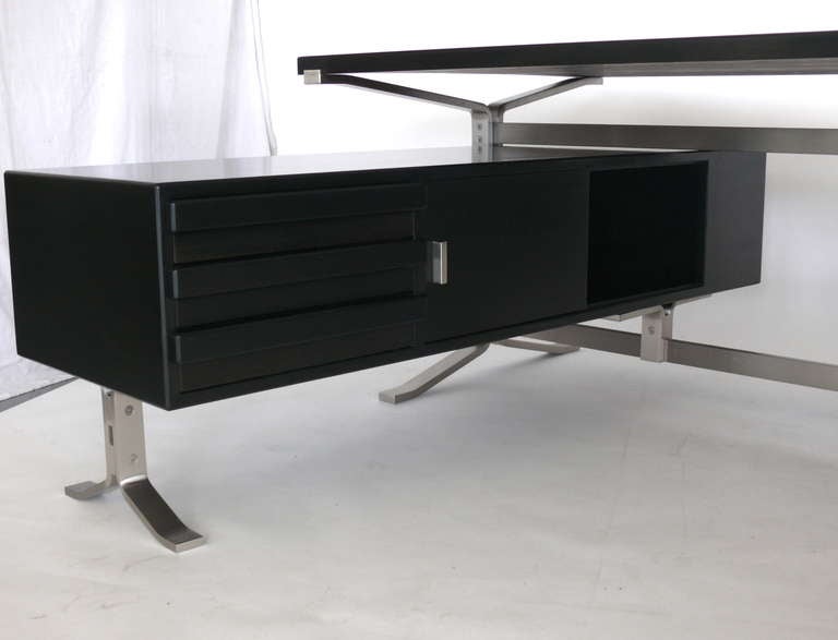 Executive Desk By Gianni Moscatelli In Excellent Condition In Beverly Hills, CA