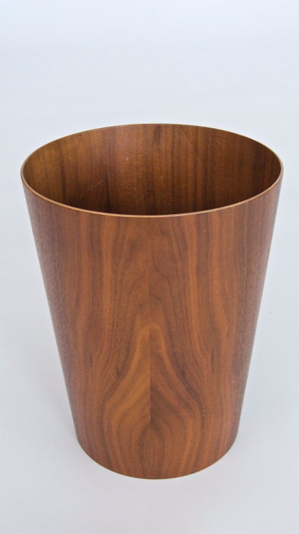 Simple and modern walnut wood waste basket made by International Design Group in Sweden. Beautiful grain and finish to wood. Marked on bottom.