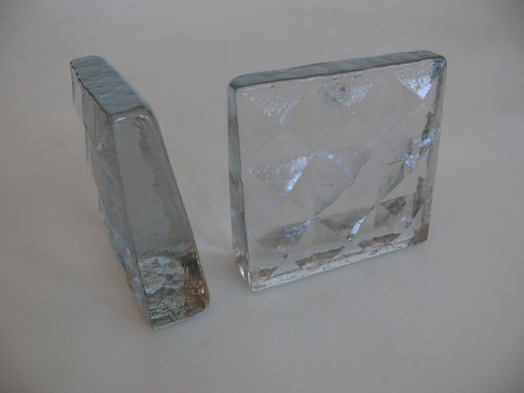 Great pair of heavy clear glass bookends hand blown by Blenko. Beautiful pyramid design on one face, while opposite face is flat - perfect for holding books. Original labels. Nice accent pieces!