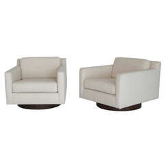 Square Wool Boucle Swivel Chairs 1