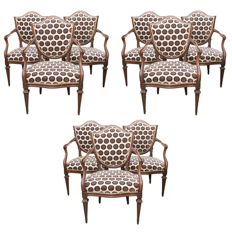 Set of Nine Italian 18th Century Shield Back Dining Armchairs For Sale