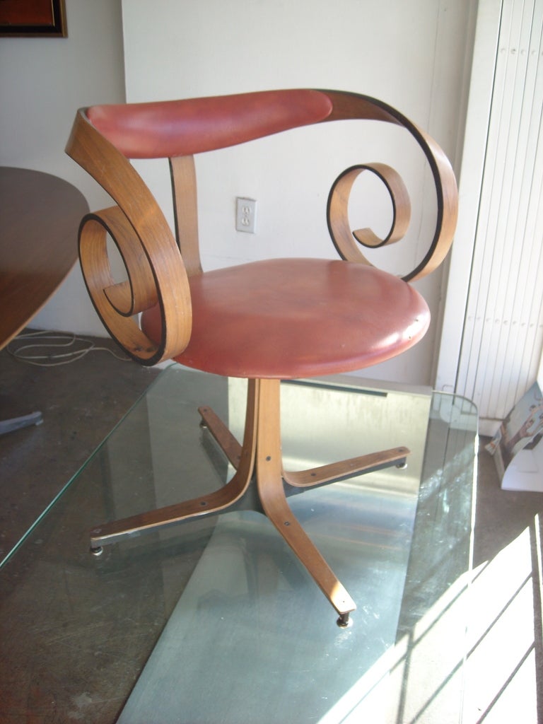 American George Mulhauser for Plycraft side/desk swivel chair.