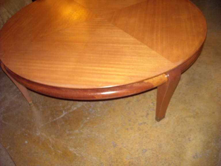 Paul Laszlo Round Mahogany Coffee/Cocktail Table by Brown Saltman In Excellent Condition In Los Angeles, CA