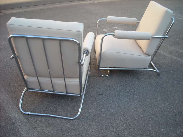 Mid-20th Century Gilbert Rohde Art Deco Pair of Armchairs in Chrome and Leather for Troy Sunshade