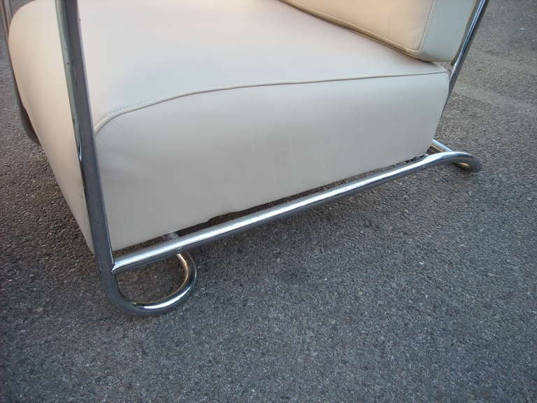 Gilbert Rohde Art Deco Pair of Armchairs in Chrome and Leather for Troy Sunshade In Good Condition In Los Angeles, CA