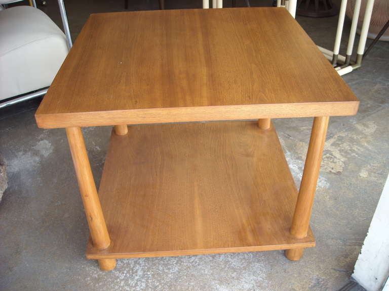 Nice and elegant side table designed by Robsjohn Gibbings.