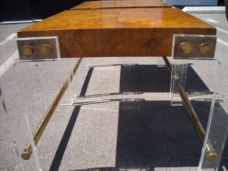 Late 20th Century Milo Baughman Pair of Burl, Lucite and Brass Side or End Tables