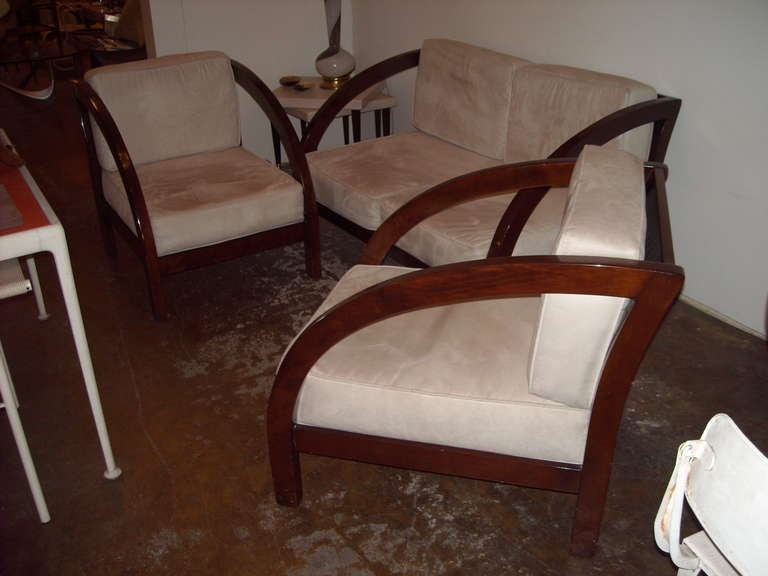 Style Paul Frankl, (Modernege)  Paire de chaises en D et ensemble d'accoudoirs/lits Art Déco