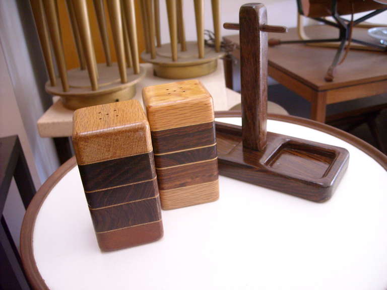 Hand-Crafted Don Shoemaker Salt and Pepper Set with Tray of Rosewood, Oak and Mixed Woods For Sale