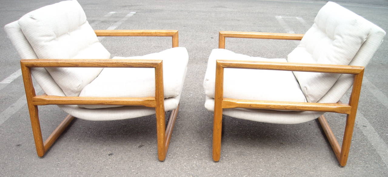 Very nice and simple and very comfy pair of lounge chairs, “Cube,” by Milo Baughman.