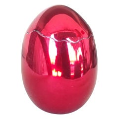 Sculpture BCAM BORN 2/9/08 « Cracked Egg (Red) » de Jeff Koons