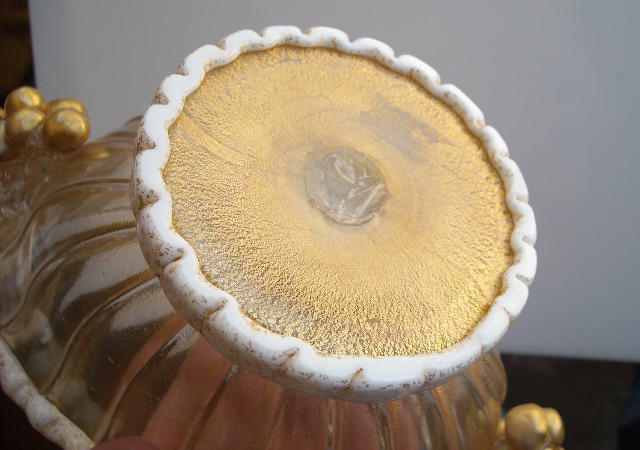 Very nice and elegant early Murano glass bowl, by Ercole Barovier.