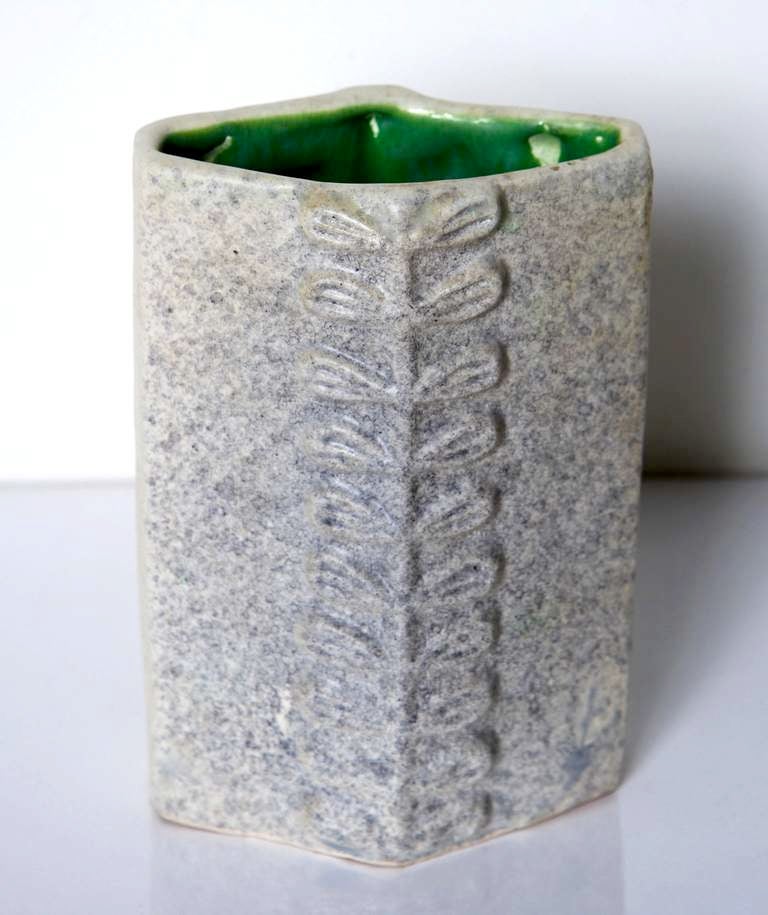 Vase by Tunsi Girard 2