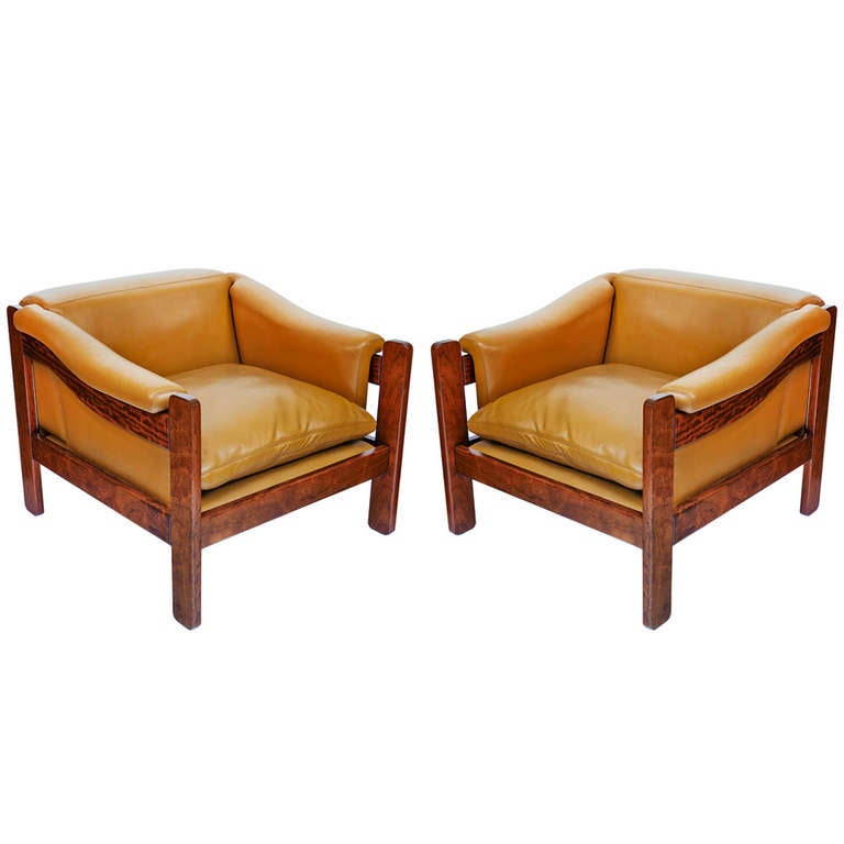 Pair of Lounge Chairs by Saporiti