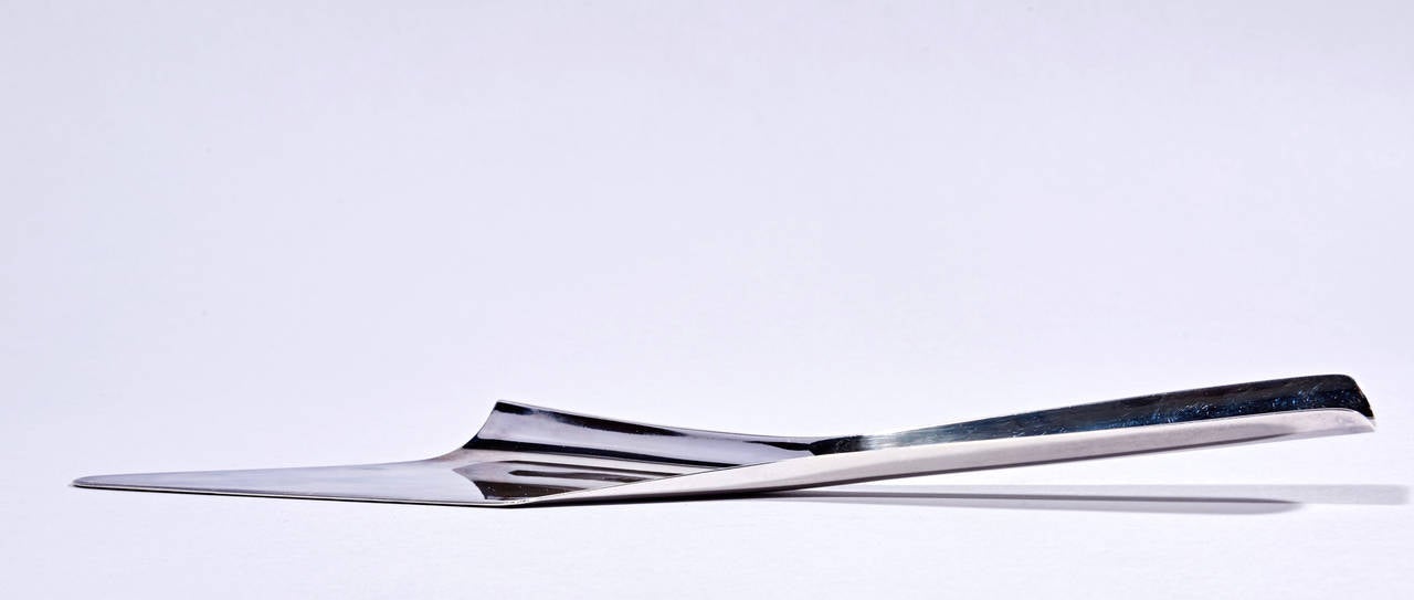 Coltello da torta placcato in argento di Lino Sabattini 1