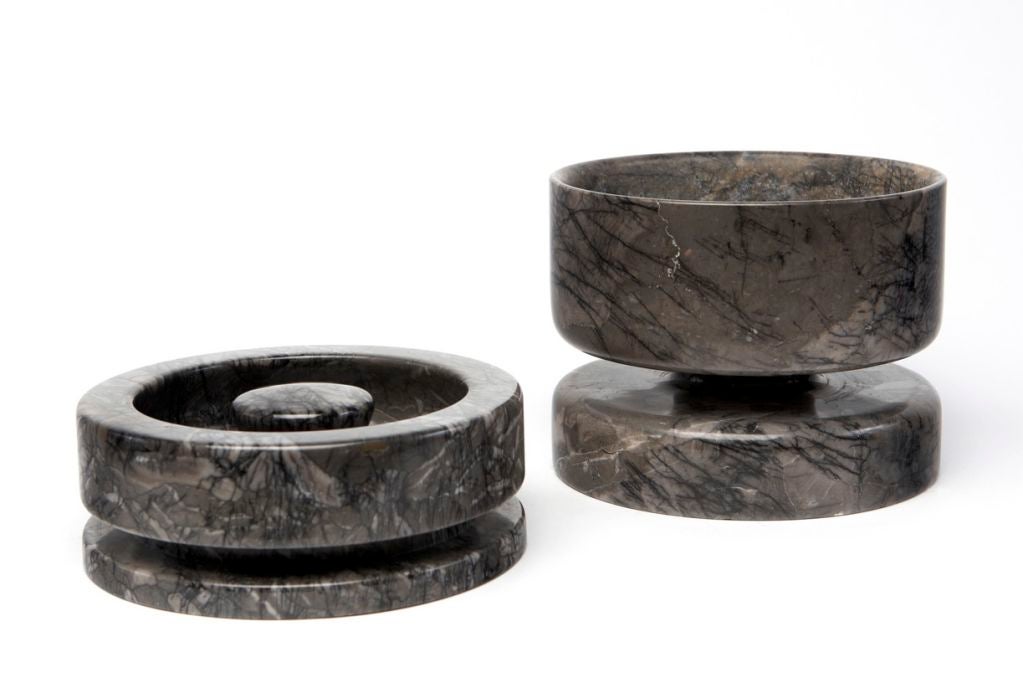 Two marble footed bowls from the collection designed in the late 1960s for Knoll International by the architect's architect, Angelo Mangiarotti. Exquisitely made in Italy. 

The smaller of the two bowls has been sold. The larger bowl is priced at
