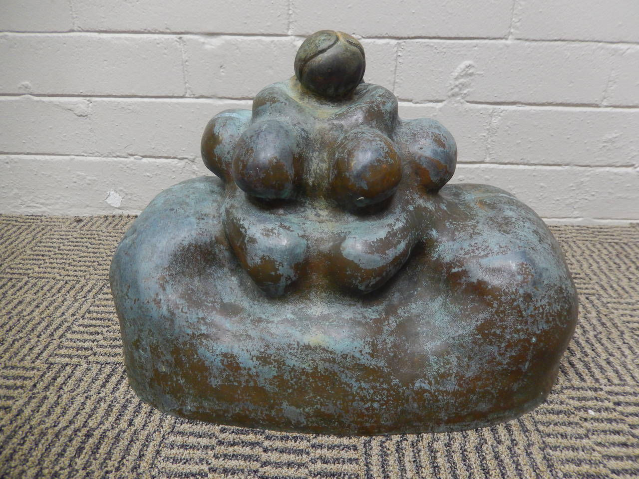 Superb bronze abstract figural sculpture by Bolivian artist Roberto Mamani Mamani, dating to 2001. 

Beautifully rendered bronze depicting what appears to be a mother and children. Expressive and abstract piece.