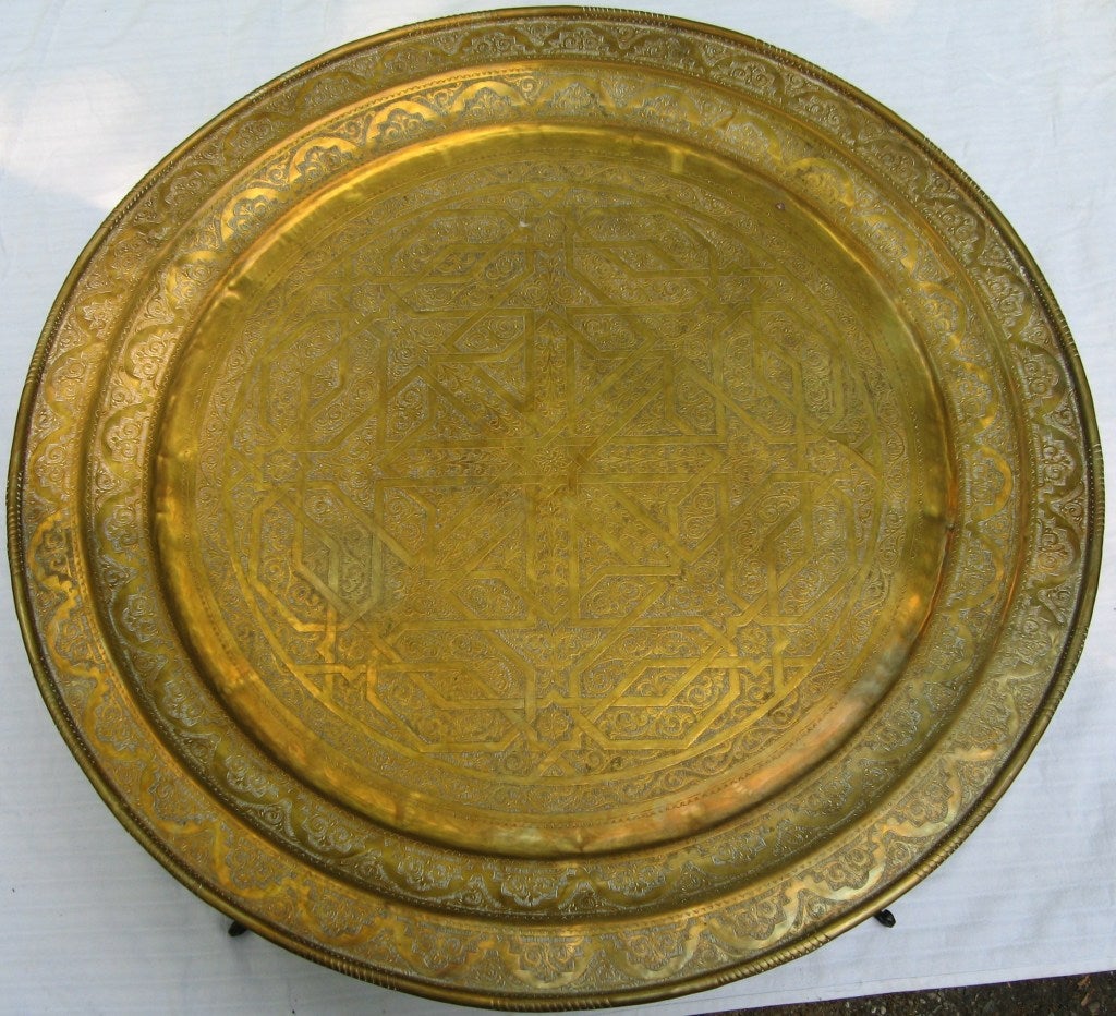 Mid-20th Century Magnificent Moroccan Brass Tray Design Coffee Table